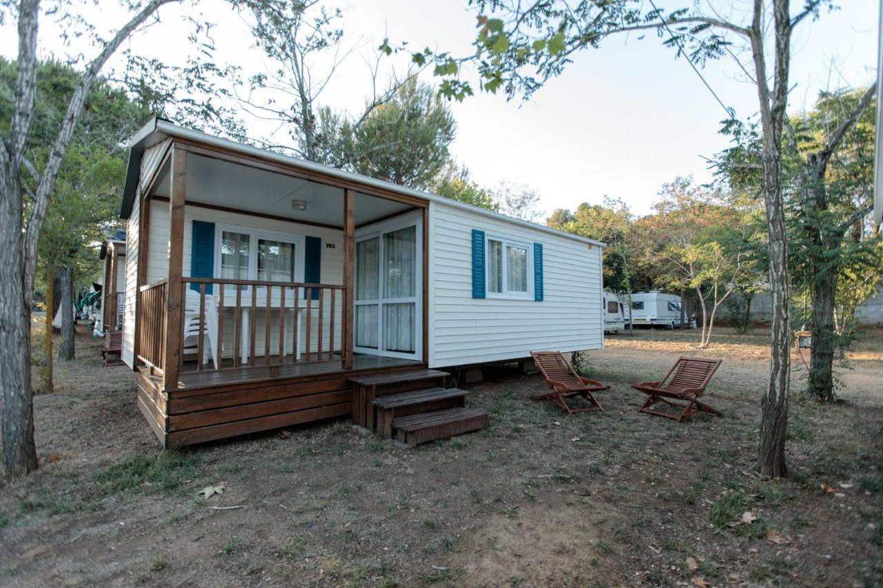 Camping 3 Estrellas Costa Brava Vall-Llobrega Phòng bức ảnh
